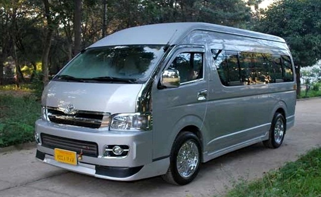 8 Seater Toyota Hiace Van